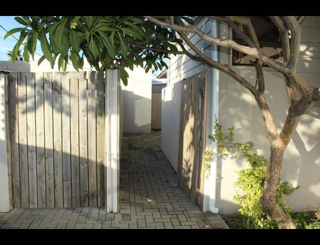 2 BEDROOM TOWNHOUSE FOR SALE IN CHURCHILL ESTATE
